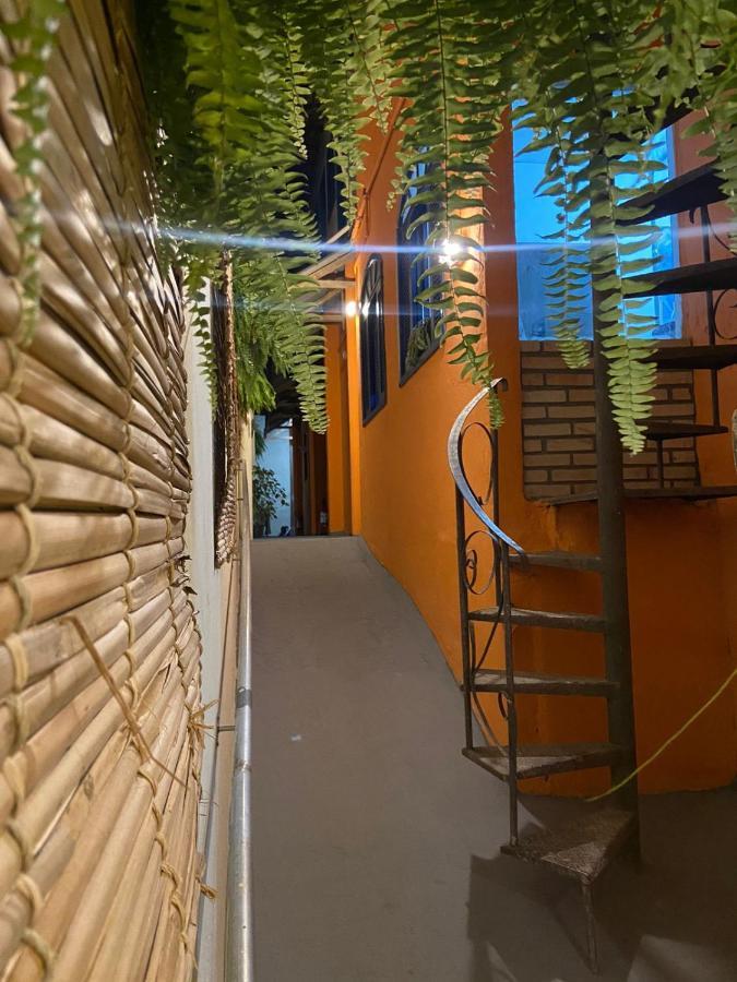 Vilarejo Hostel Pinheiros Guest House Sao Paulo Exterior photo