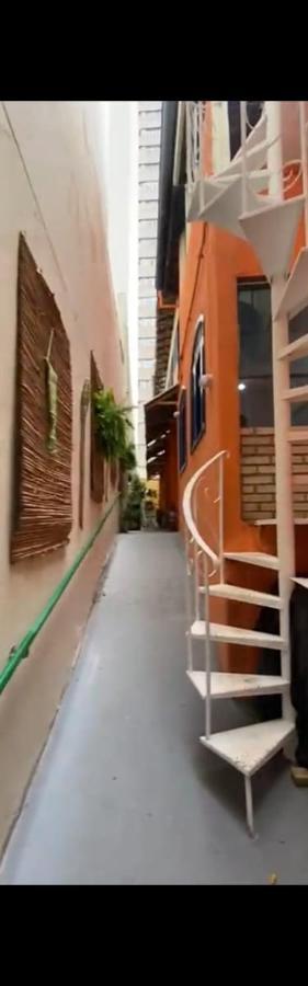 Vilarejo Hostel Pinheiros Guest House Sao Paulo Exterior photo